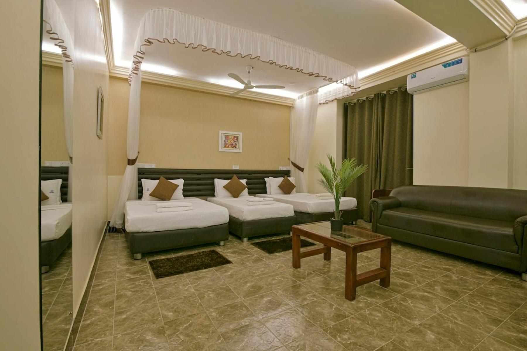Hoima Buffalo Hotel & Business Hub Ltd Экстерьер фото