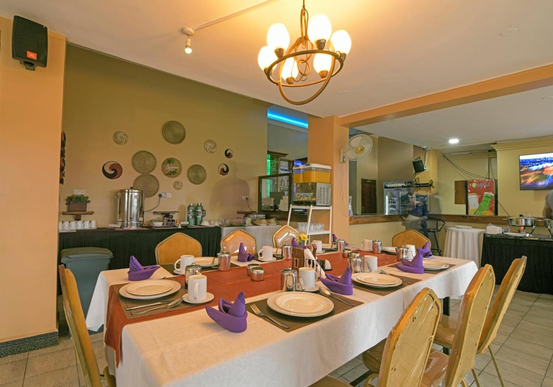 Hoima Buffalo Hotel & Business Hub Ltd Экстерьер фото
