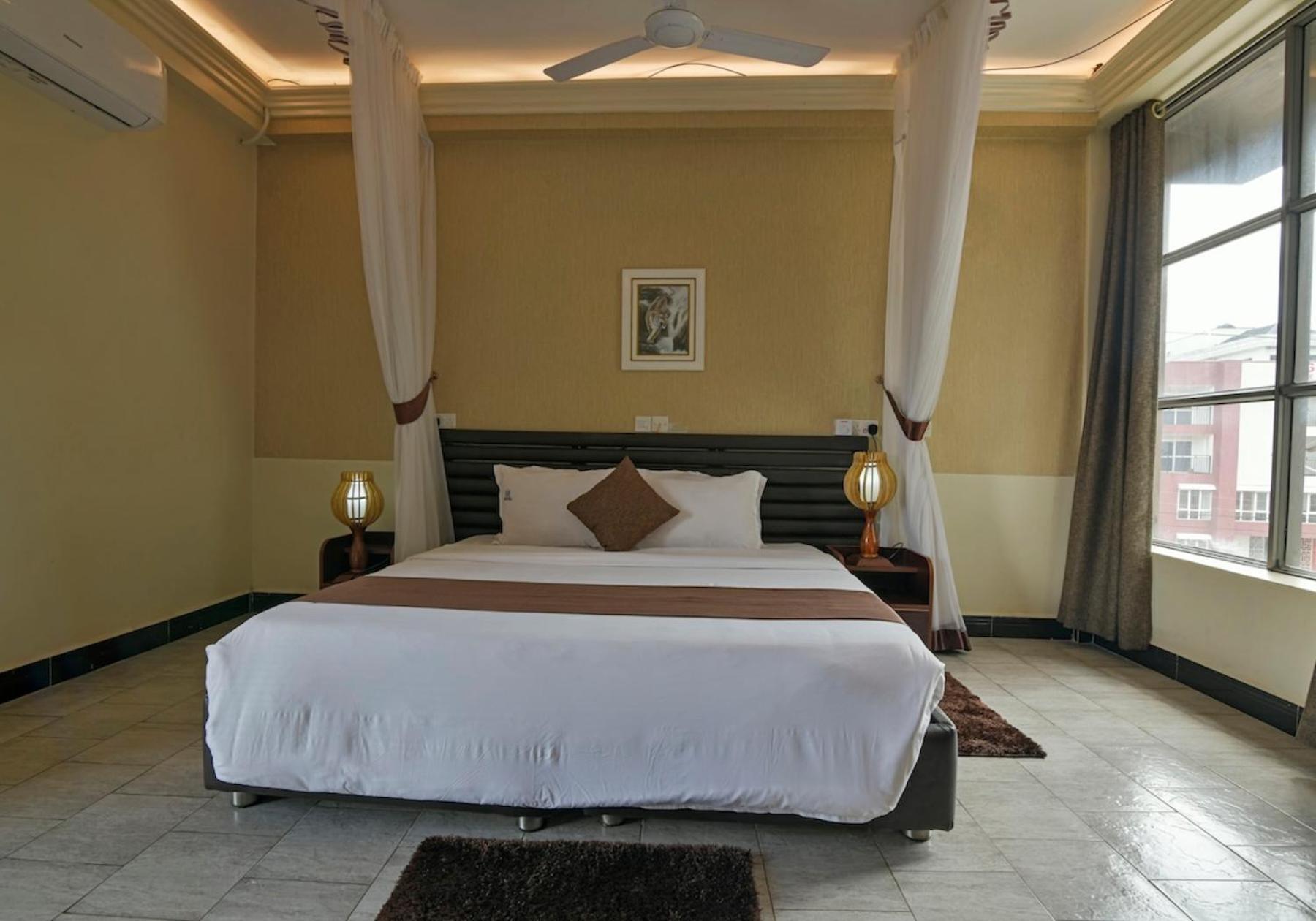 Hoima Buffalo Hotel & Business Hub Ltd Экстерьер фото